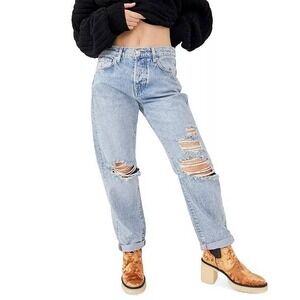 Free People We the Free Bren Boyfriend Light Wash Distressed Jeans 29 Button Fly